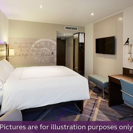 Premier Inn Duesseldorf City Centre Екстер'єр фото