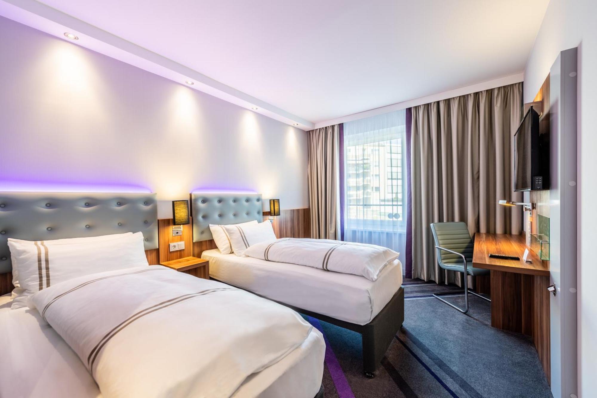 Premier Inn Duesseldorf City Centre Екстер'єр фото