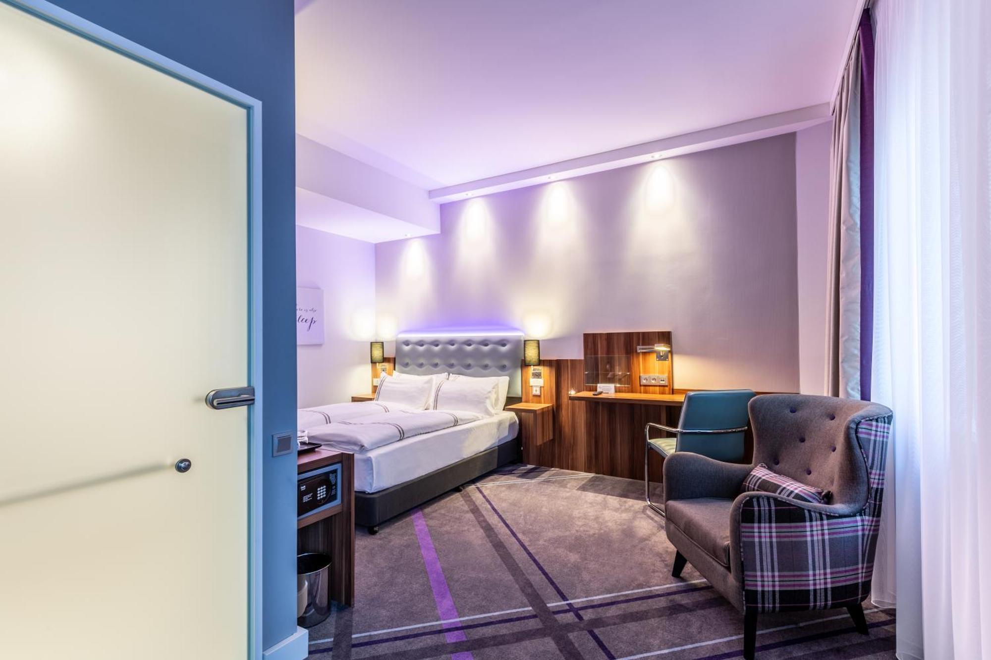 Premier Inn Duesseldorf City Centre Екстер'єр фото