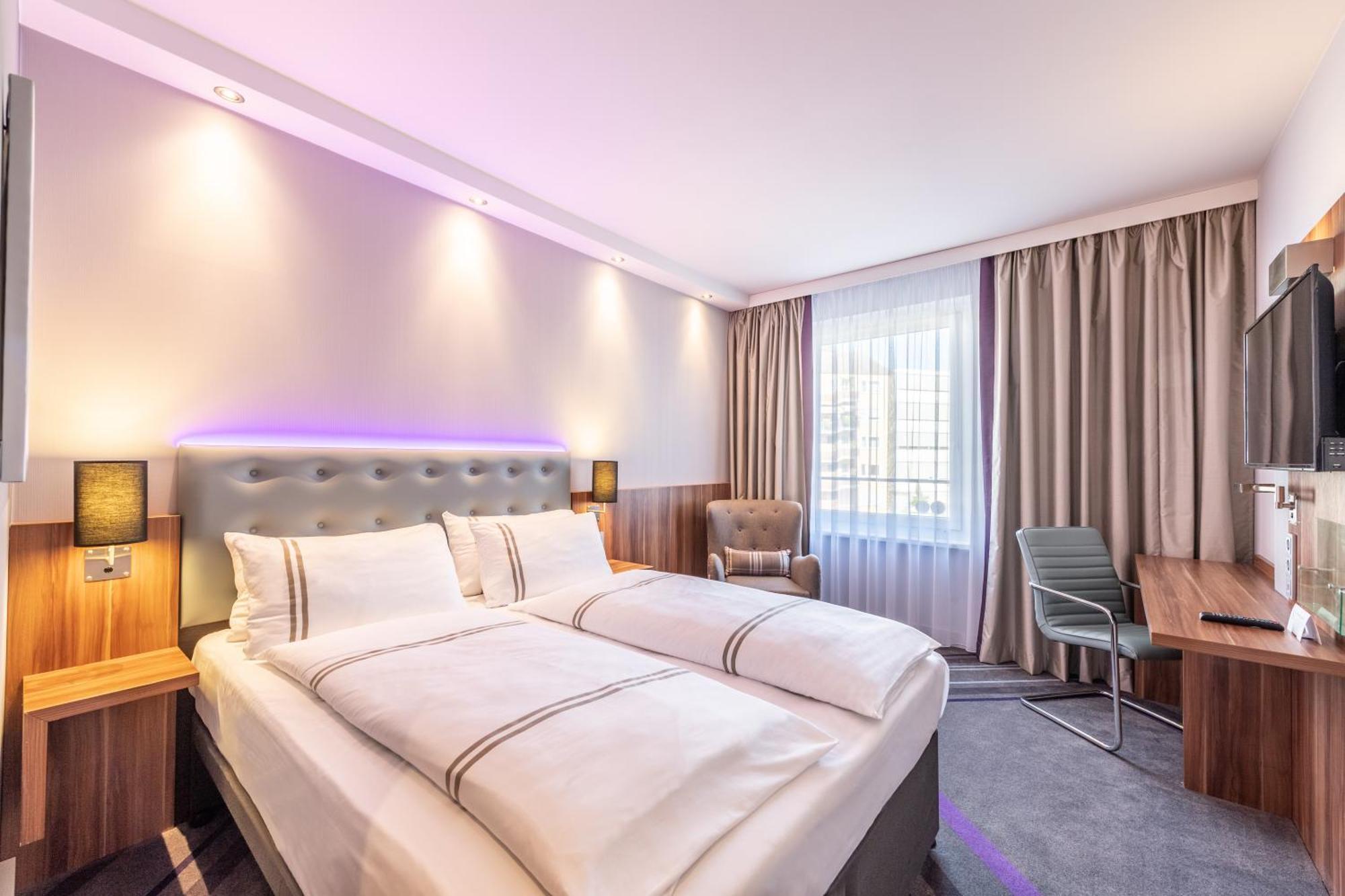 Premier Inn Duesseldorf City Centre Екстер'єр фото