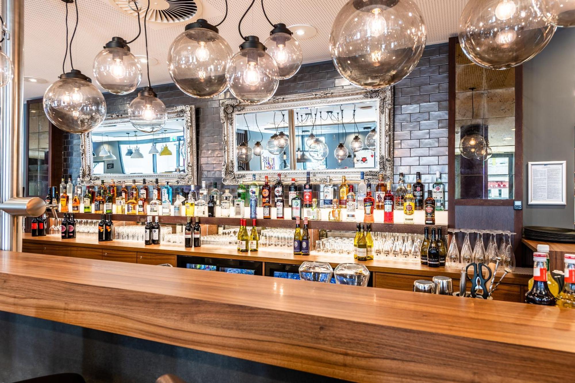 Premier Inn Duesseldorf City Centre Екстер'єр фото